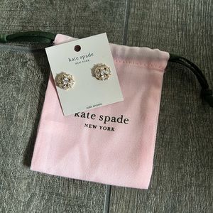 Cluster cubic earring